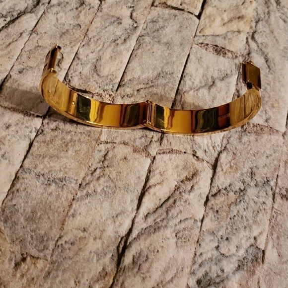 J. CREW bangle style bracelet. - Picture 3 of 8